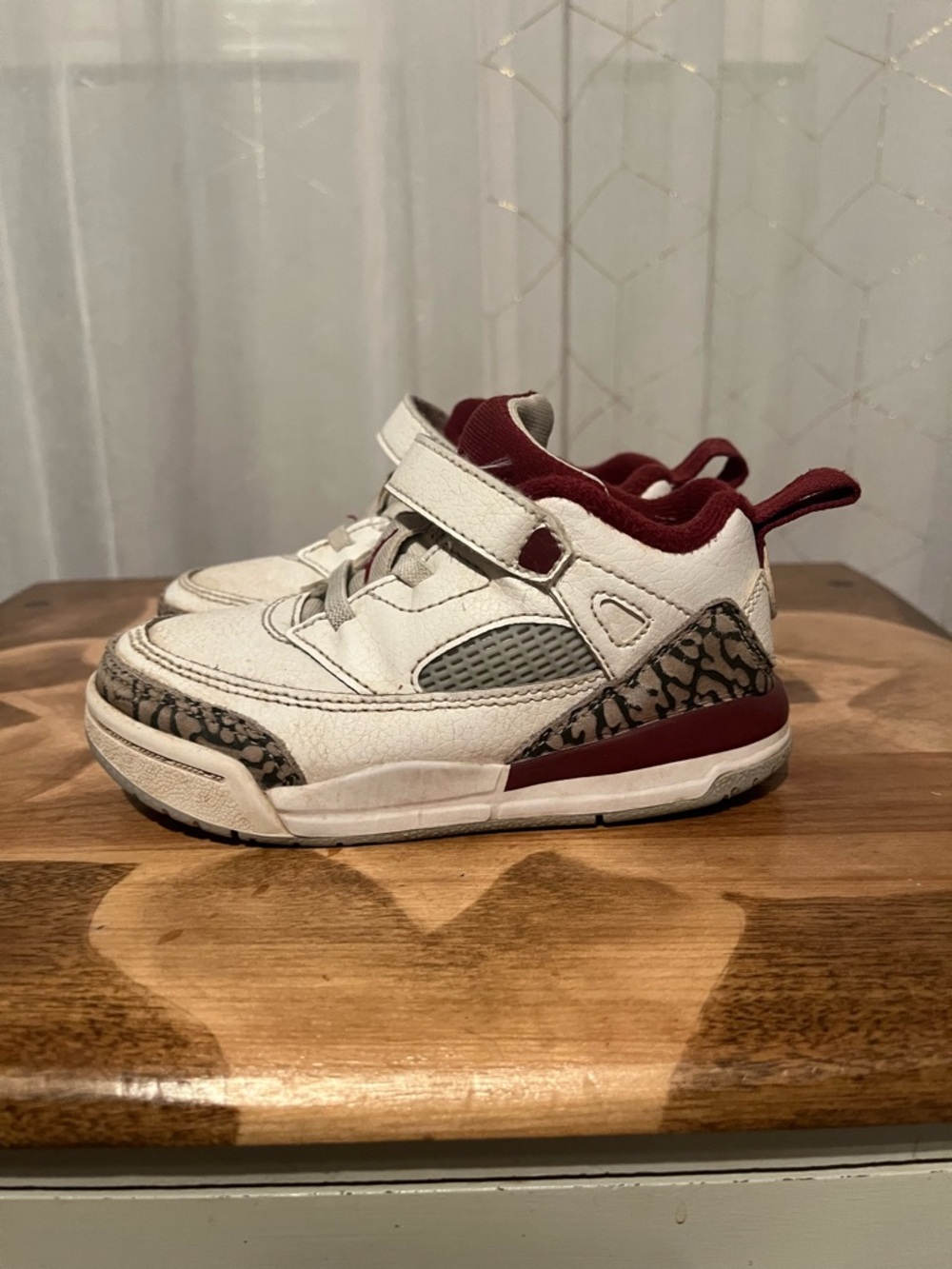 Nike Air Jordan Toddler Sneakers White/Red Elephant Print Size 7.5